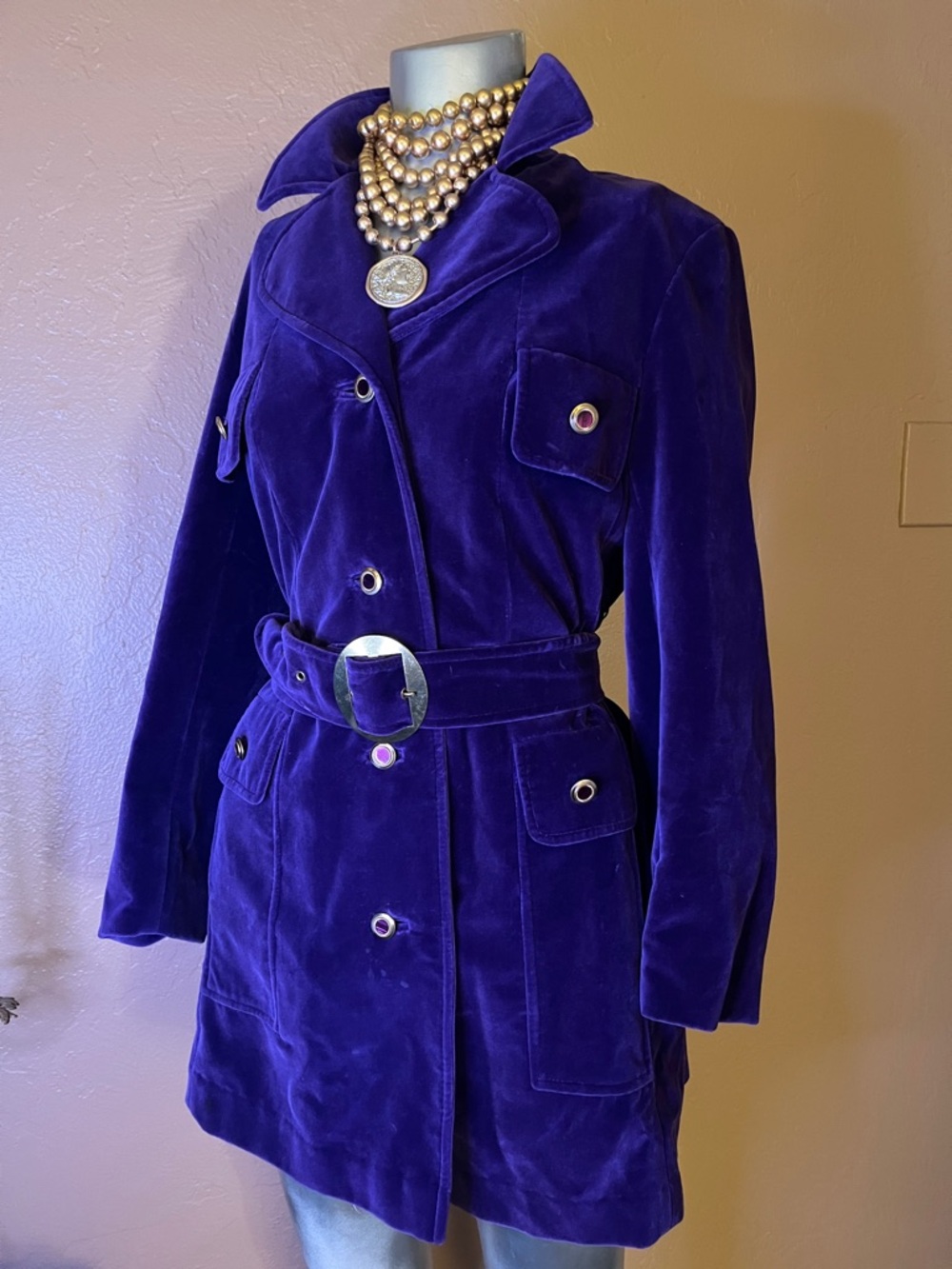 Vintage Rare 1960’s Purple Velvet Belted Pea Coat with Statement Buckle. Sz M - Picture 2 of 6
